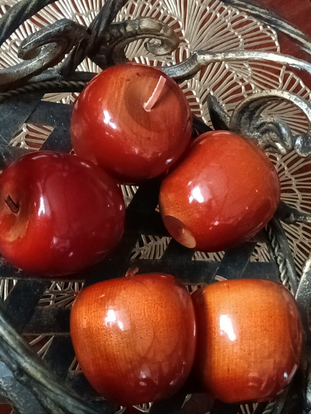 Set of 5 Wooden Decorative Glossy Browny/Red Apples